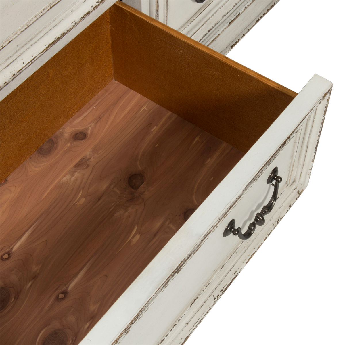 Magnolia Manor 7-Drawer Dresser & Mirror
